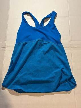 New Balance Women's Medium Blue Perforated Athletic Tank Top Tennis